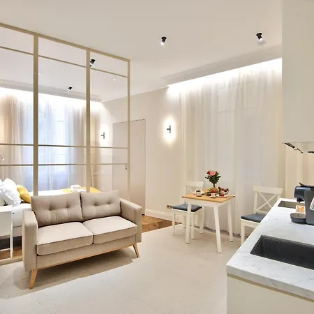 9 Alberti Centre Апарт-отель